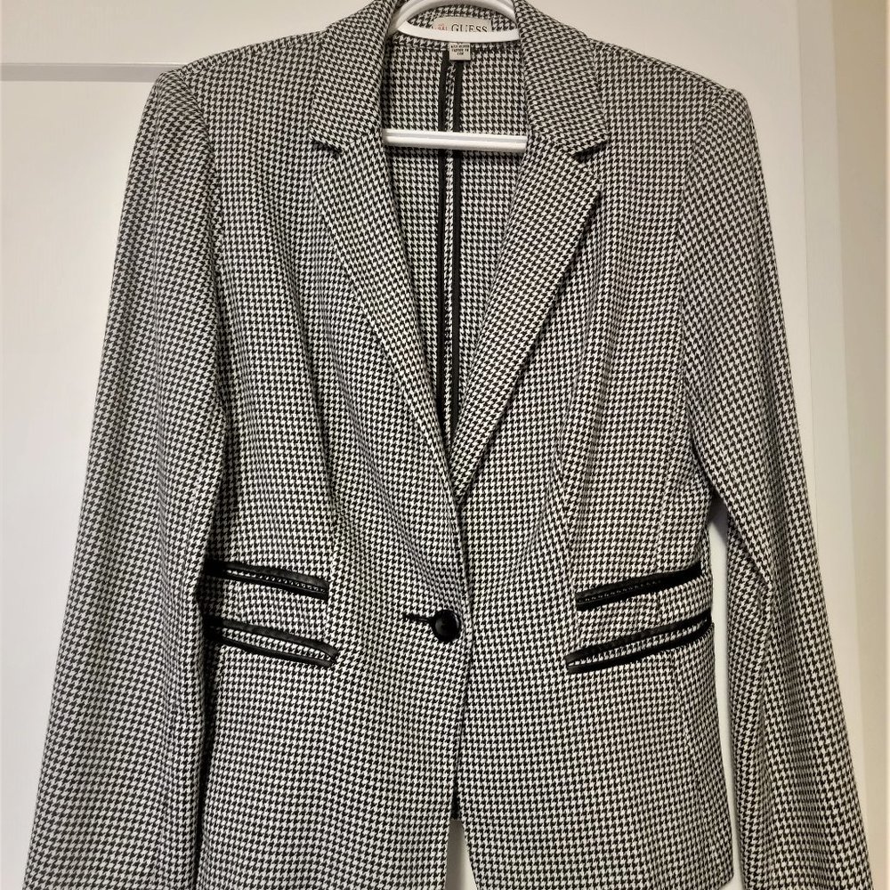 Black and grey patterned blazer